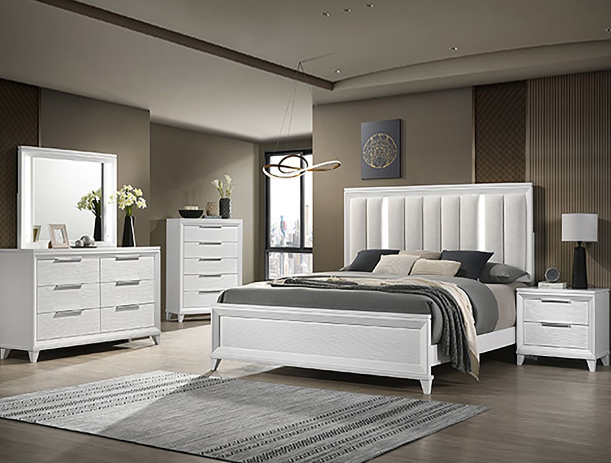 Crown Mark Furniture Cressida Queen Upholstered Panel Bed in White B7300-Q - Ideal Furniture (Fresno,CA) 